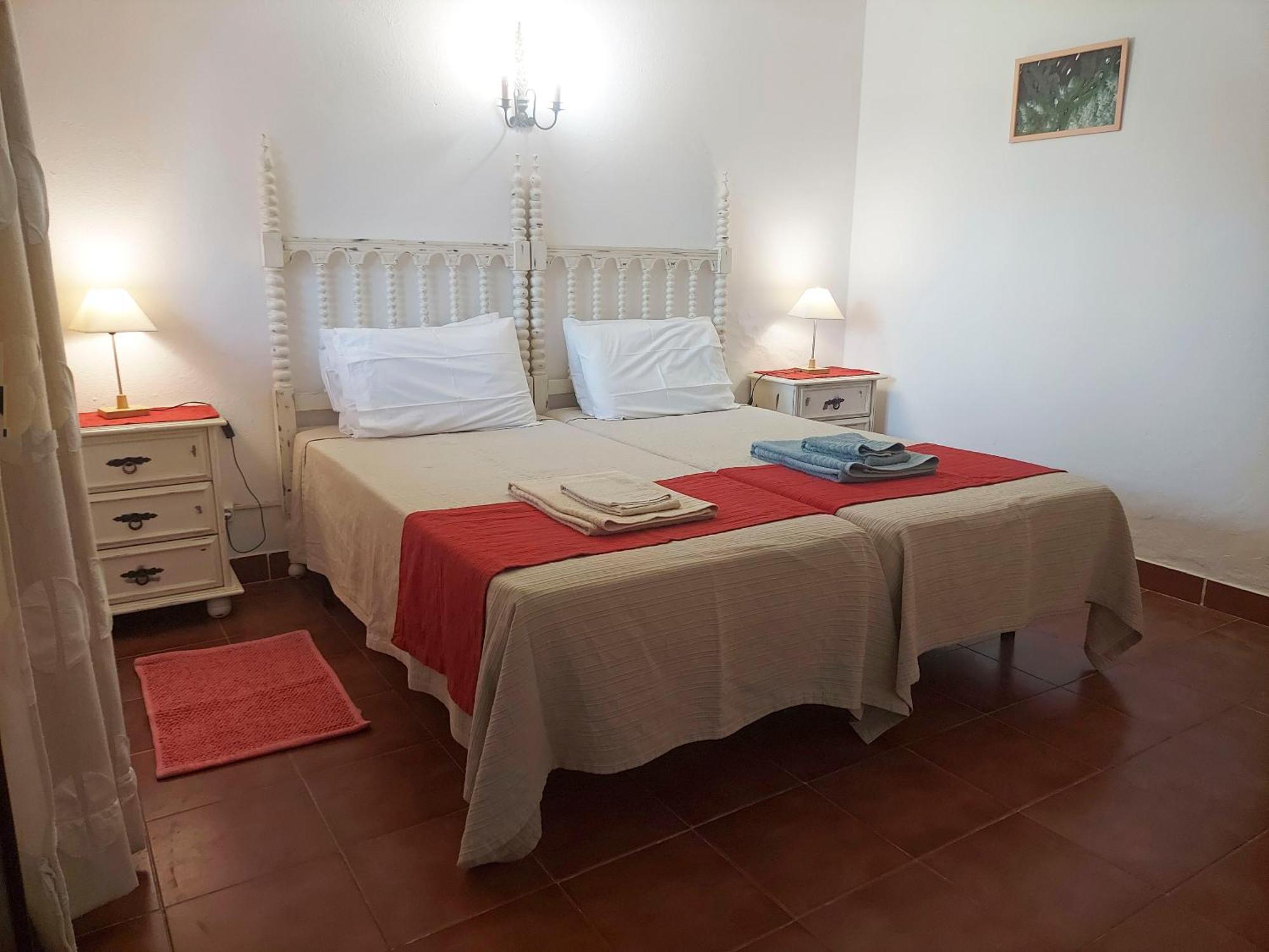 Vivenda Os Silvas Hotel Odiáxere Buitenkant foto
